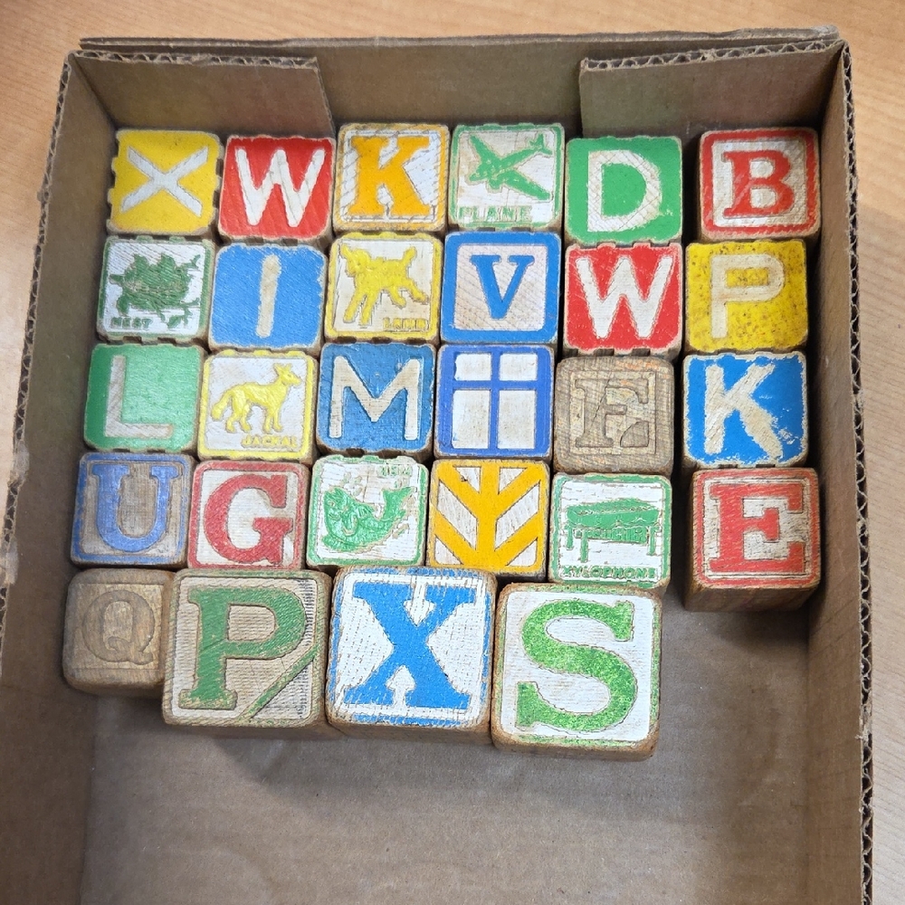 28 Vtg‎ Wooden Alphabet Building Blocks